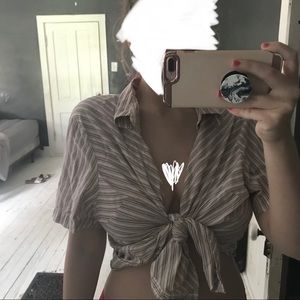 TOMMY HILFIGER BUTTON UP SHIRT